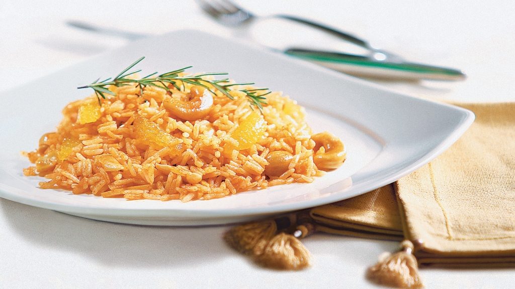 Foto de receita de arroz com páprica e laranja