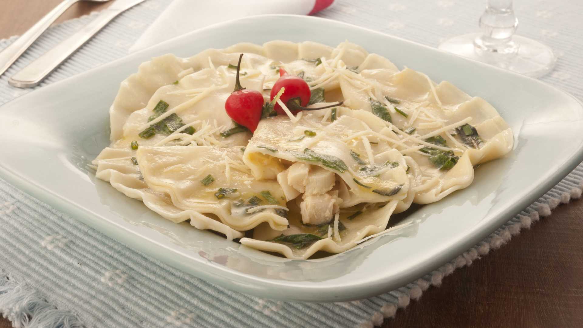 Ravióli de creme de palmito e ervas
