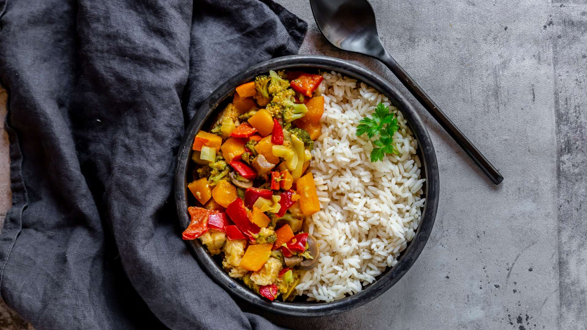 Arroz assado com legumes