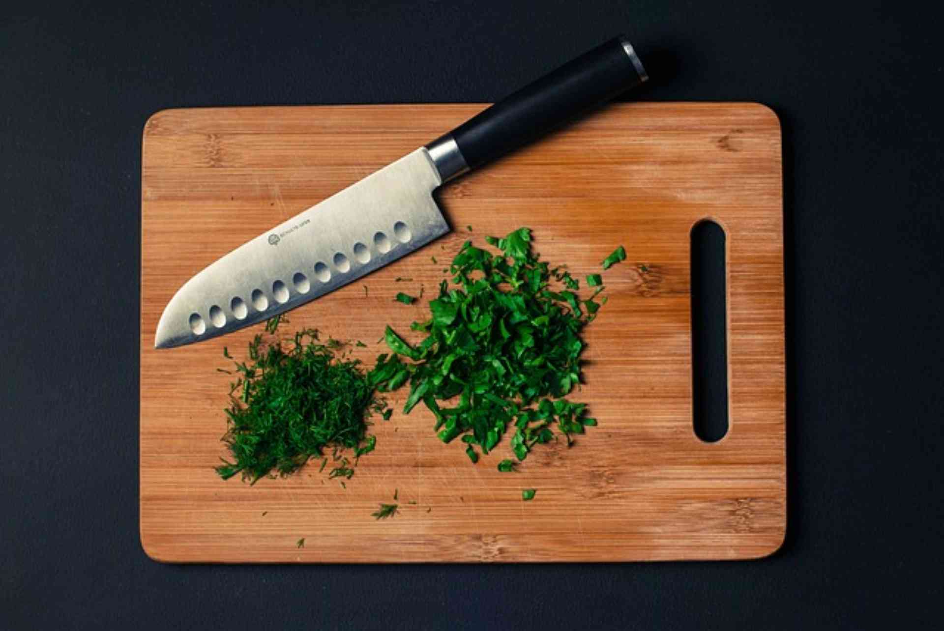 Aprenda a afiar sua faca de maneiras simples e fáceis! - Foto: Pixabay