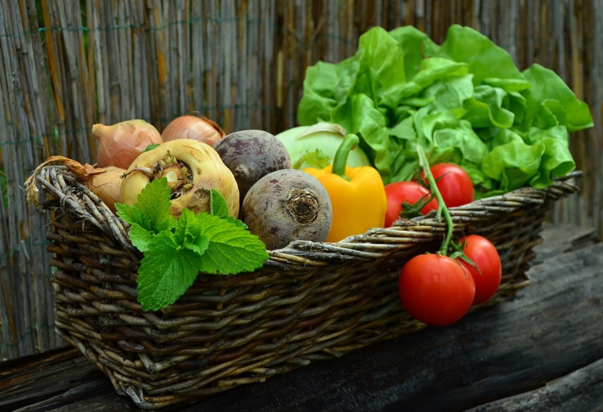 Fonte: Pixabay. Legumes na cesta