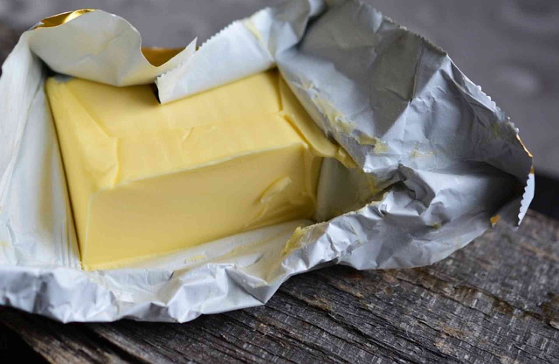 A manteiga deve ficar dentro ou fora da geladeira? - Foto: Pixabay
